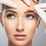 بوتاکس چیست؟ راهنمای کامل تزریق بوتاکس صورت، مزایا، عوارض و ماندگاری